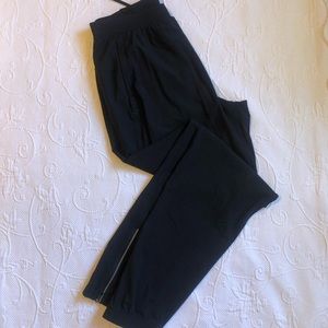 LULULEMON BLACK SURGE JOGGER 29 INCH INSEAM